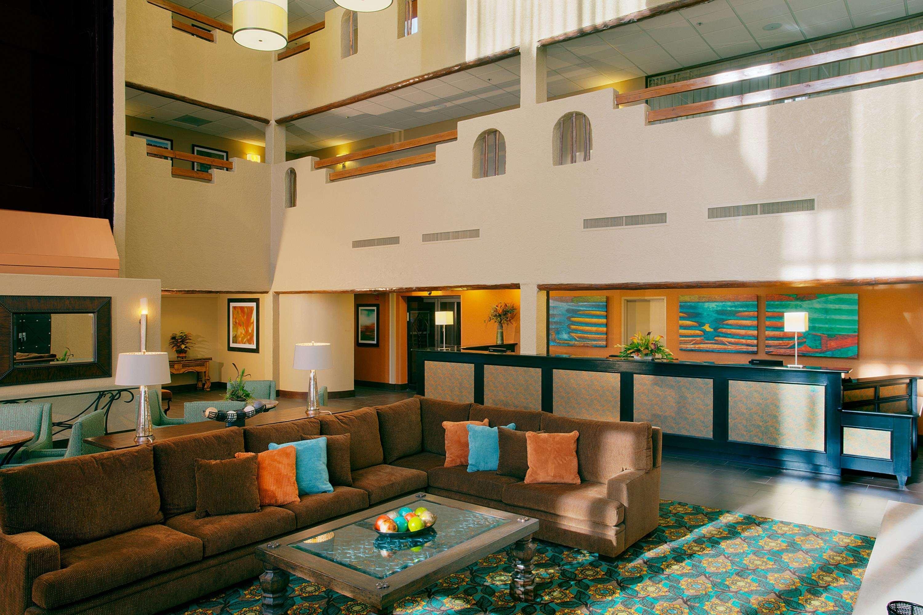 Doubletree By Hilton Santa Fe Hotel Interior foto